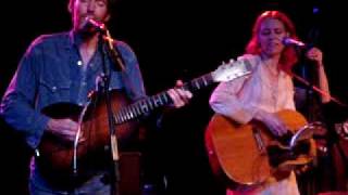 Dave Rawlings Machine "How's About You" featuring Gillian Welch