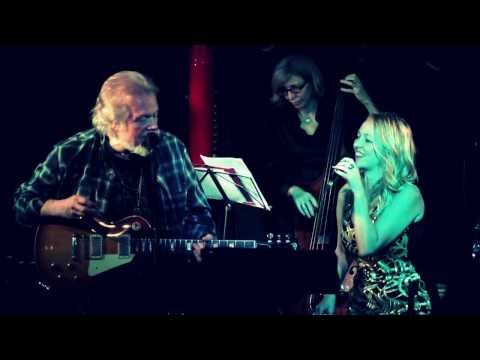 Tammy Weis and Randy Bachman perform Takin Care fo Business