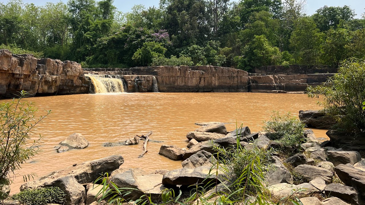 Wang Nok Aen Waterfall (Sakunothayan Arboretum)
