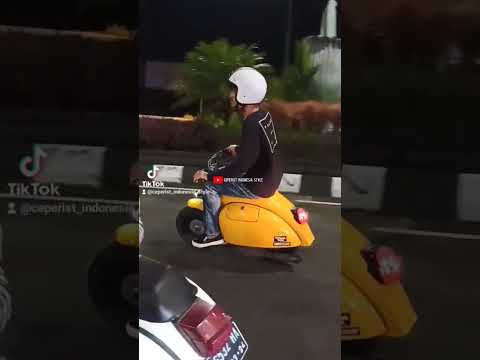 vespa unik beda dari yang lain