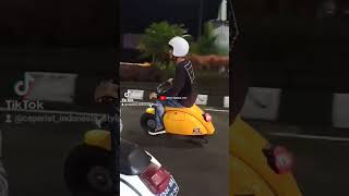 Download lagu vespa unik beda dari yang lain mp3