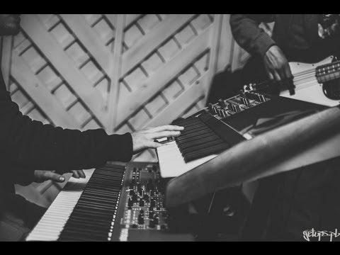 Mango Collective - Uciekam