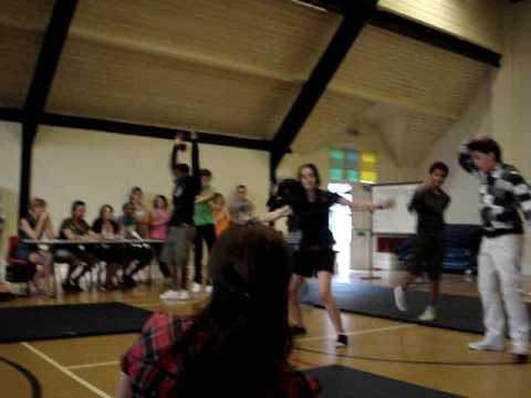 french people dancing