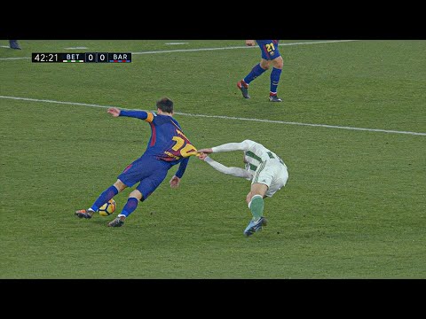 "Lionel Messi Dominates Real Betis in Away Match (17-18) - HD 1080"