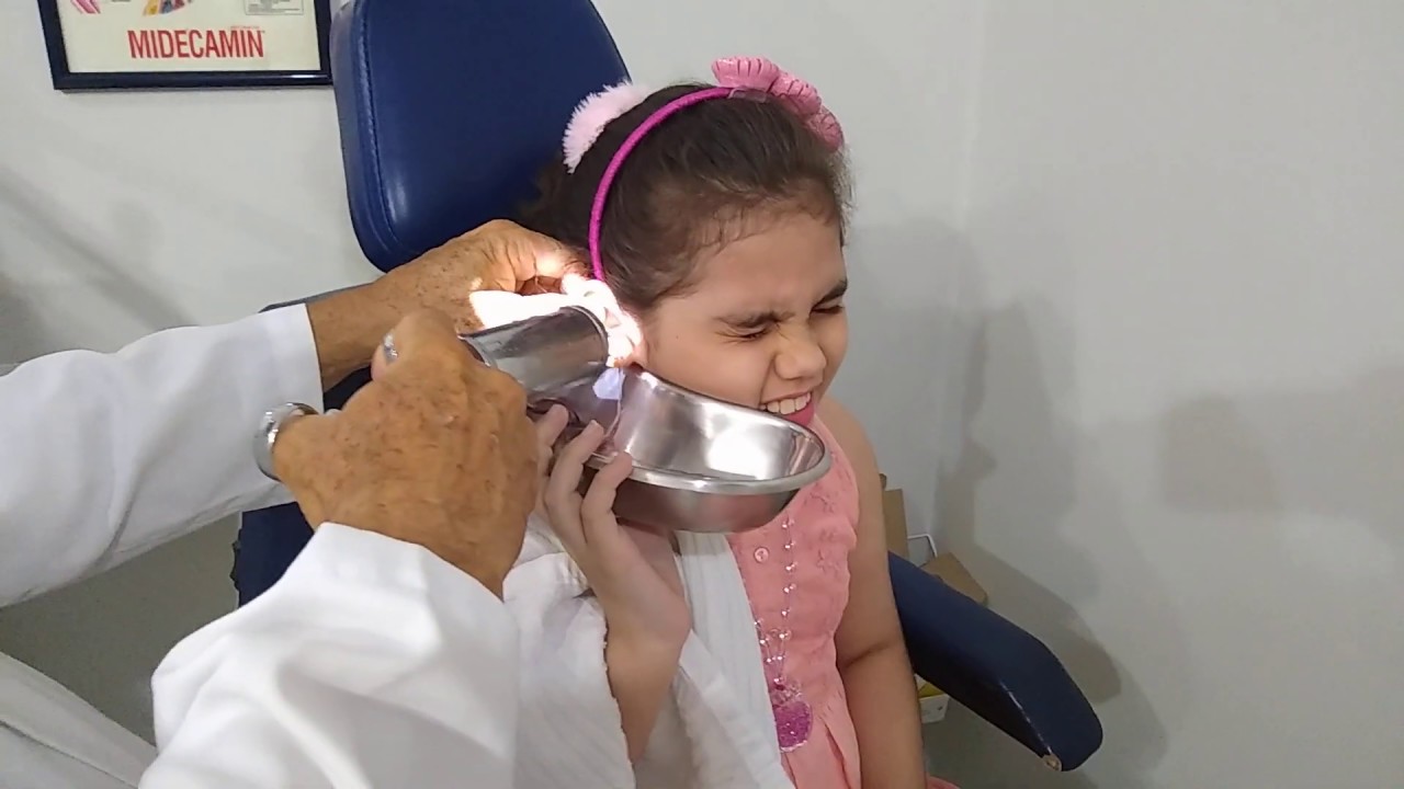 Olha o TAMANHO da CERA que SAIU do OUVIDO DELA