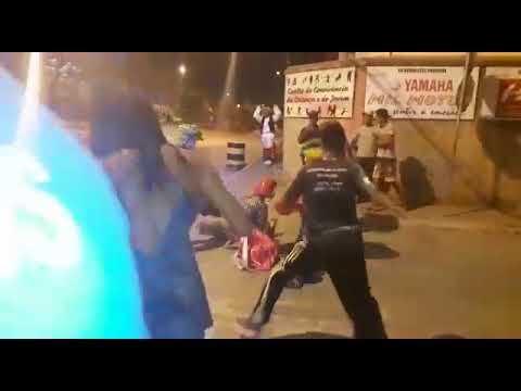 * briga de personagens * (vídeo ainda sem intro)