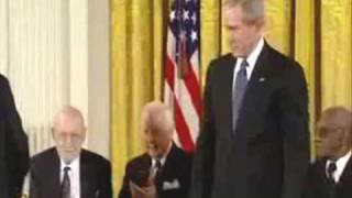 ¥T B.B. King  receiving the  Presidential Medal of Freedom ¥T