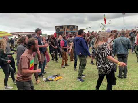 King Shiloh play Emperorfari Allstars & Mighty Prophet -Dem No Easy Dubwise@Rastaplas (14-7-2019)