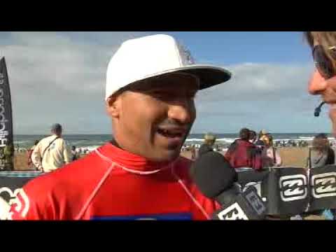 Billabong Pro Mundaka 2006 - Round 4   Heat 7 -  Taj Burrow vs Adriano DeSouza - Bakio