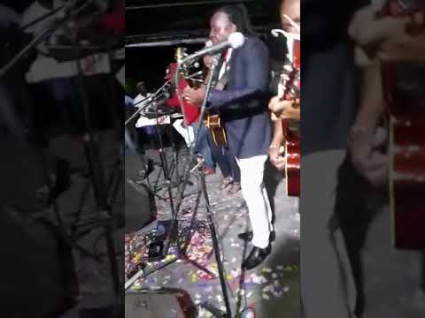 El zorro negro ajena te quiero yo en vivo