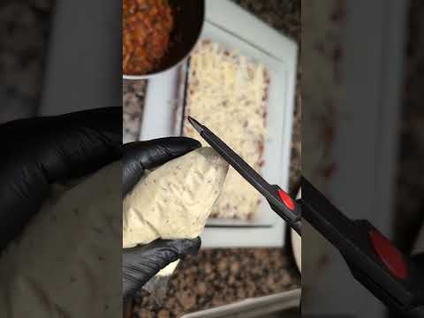 Check out my pro tip on an even spread Ricotta mixture for Lasagna #lasagna #fathersday #howto #fyp