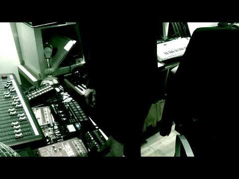 5 Live Techno sessions ( with on-screen text ! ) - AG1 featuring Suppaclassic90