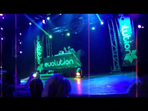 Evolution 2011, Norin & Rad playing Estiva - Better Days (Norin & Rad Mix)