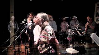 LOOK AT ALL THE PEOPLE  New PrimoPeople