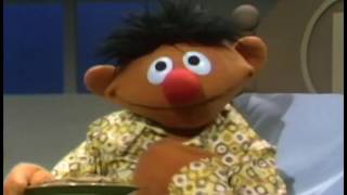 Sesame Street: Bert and Ernie: Cookies in Bed