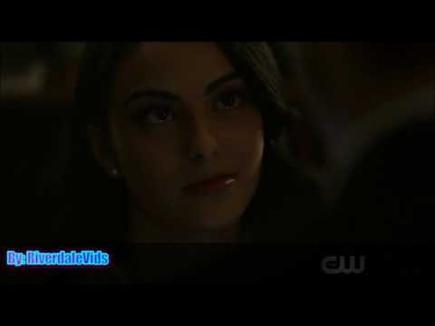 Verorica and Archie Kiss in the closet - 1x01