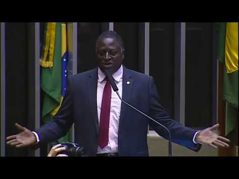 Deputado Helio Lopes rebate movimento negro na Homenagem aos 131 Anos da Assinatura da Lei Áurea