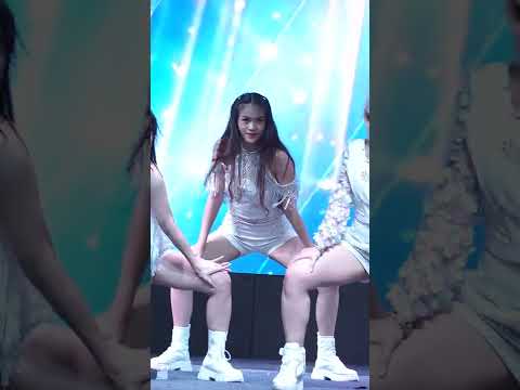 Girlaxy (Pang/FANCAM) : The Street JK Cover Dance Contest 2022 Final