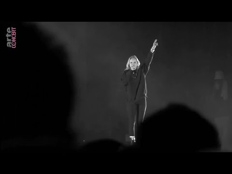 🤞Trettmann x Paula Hartmann "Gekreuzte Finger" Live splash! 2023