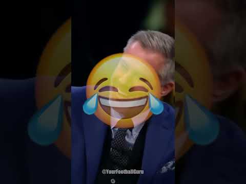 He CAN'T understand HIM 🤣 (Jamie Carragher and Rafael leão)