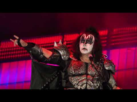 "War Machine Live 4K" KISS 2020 Goodbye Atlantis, The Palm, Dubai