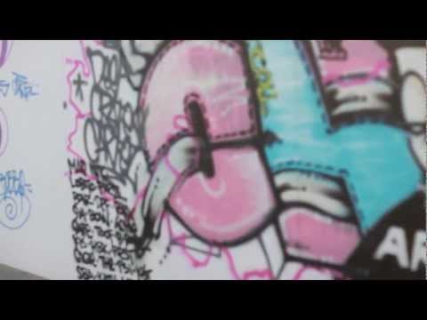 QUOZ: A Common Ground for Cultural Minds