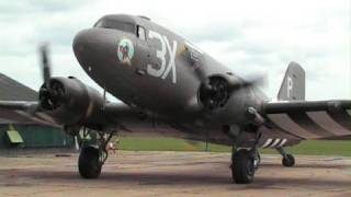 preview picture of video 'C-47 Dakota Drag em oot at East Kirkby 5th April 2010'