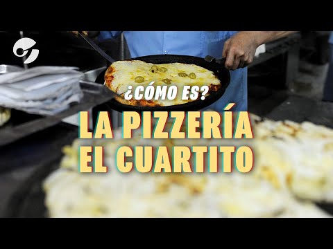 Long lines to eat pizza in Buenos Aires. What is El Cuartito like?