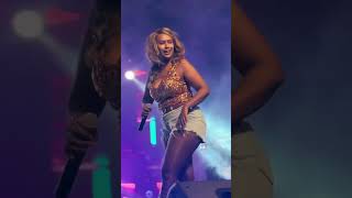 ሜላት ቀለመወርቅ - አራዳ ስሙ ስነሳ ሁሌም ፒያሳ ፒያሳ || Melat Kelemework Arada #melatkelemework #melat #arada #mutulo