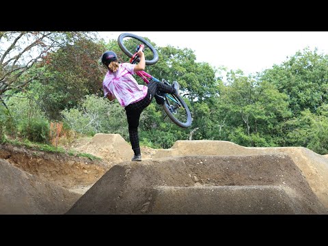 Veronique Sandler na dirtu