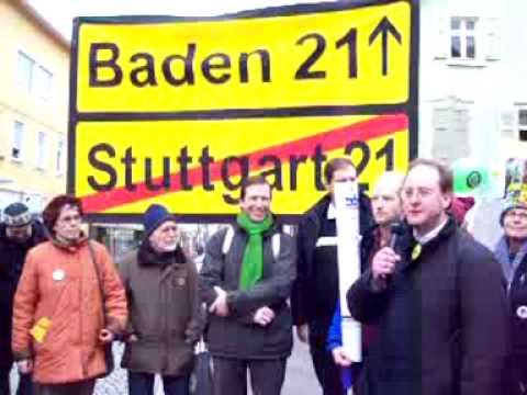 Stuttgart21-Gegner übergeben Milliardenscheck an Offenburger Bürger 7.