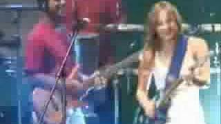 Não Chore Mais- BABADO NOVO - Brazilian Day