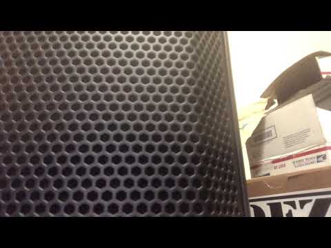 Blues riff from original song w/ Finch Electronics Channel 3 Fuzz and DOD FX25B Envelope Filter