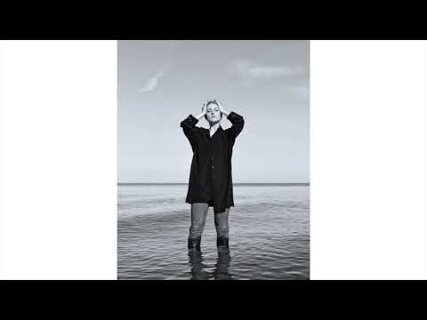 Karolina Mona - Tired Of Noise