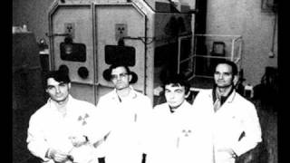 Kraftwerk - Geiger Counter & Radioactivity (Hammersmith Odeon, London 1981-07-03. Live)