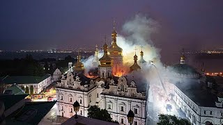 Arde la catedral de Kiev: Rusia lanza nuevos ataques contra Ucrania y mata a 11 personas