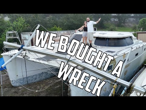 ⛵️ We bought this hurricane-damaged abandoned catamaran 😱