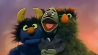 Sesame Street: I’m Between (HQ)