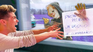 EL PAYASO DICE QUE ME DARÁ UN REGALO DE CUMPLEAÑOS