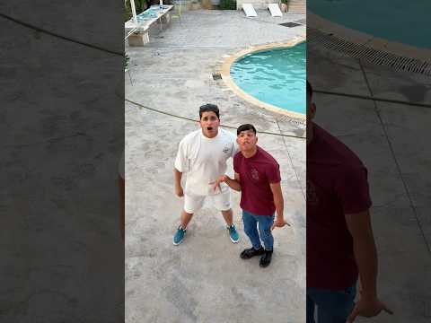 ابن اختي بالمشاكل معندهوش يما رحميني:🤣