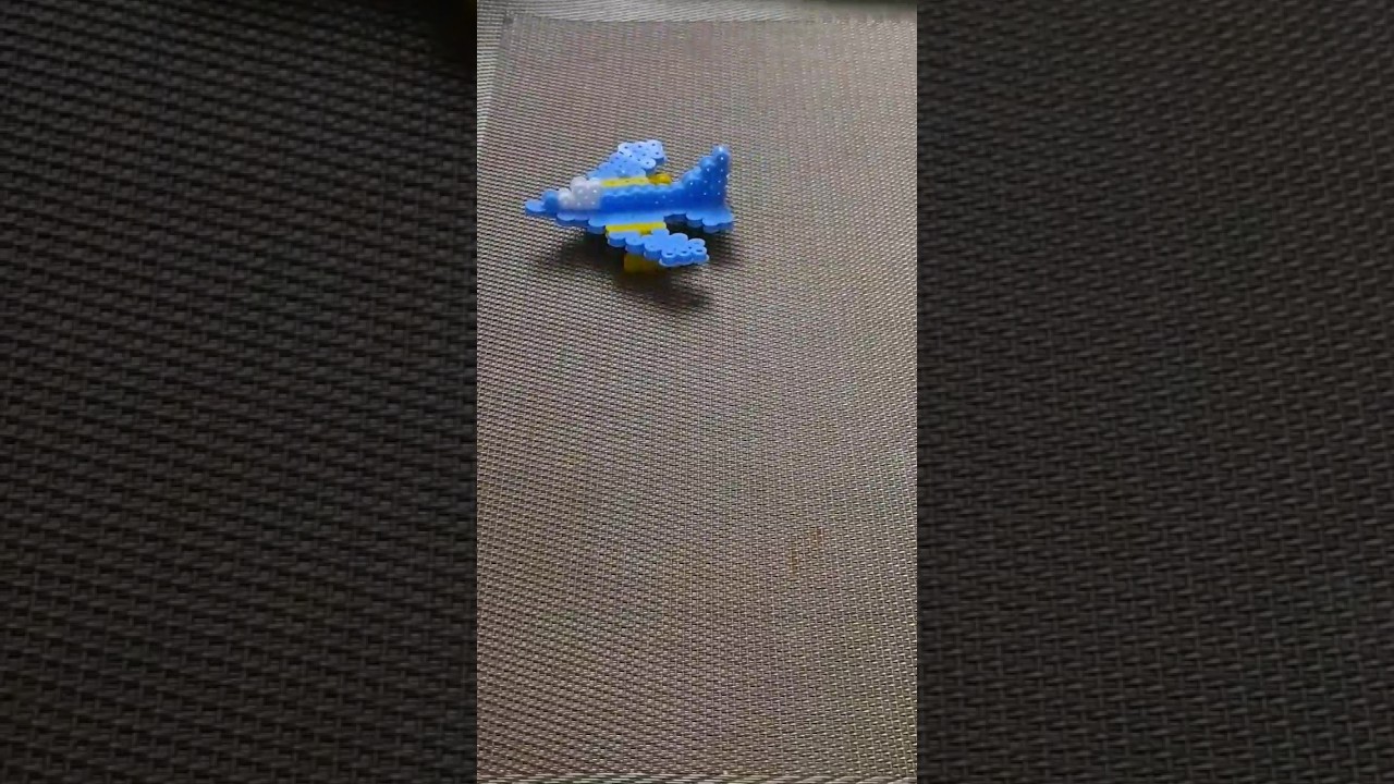 Avión ✈️ 3D hama beads craft#hamacraftstudio #Avionhamabeads #avion #like #follow