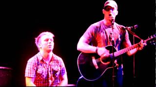 Ben Thompson sings at Broadway Impact Benefit