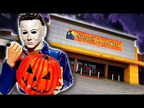 SPIRIT HALLOWEEN 2022 INSIDE ABANDONED HHGREGG in CUYAHOGA FALLS OHIO
