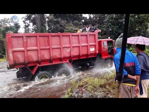 Top 10 Extremely Dangerous Heavy Equipment Fails | Crazy Idiots Huge Cranes Collapse 2022