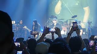 Download lagu Barbarik Live At Odeon - Semalam Yang Hangat & Sendiri (Feat Mel) mp3 Download lagu Barbarik Live At Odeon - Semalam Yang Hangat & Sendiri (Feat Mel) mp3