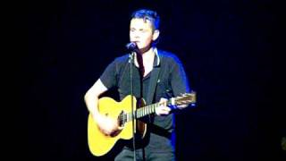 KEANE Tom Chaplin Acoustic &quot;Playing Along&quot;-Chicago Theatre-7/28/10