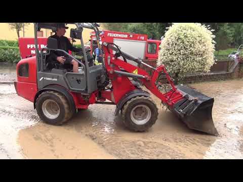 Sturzflut in Bickendorf: Zahlreiche überflutete Straßen und Häuser