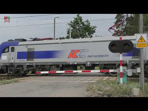 Przejazd kolejowy Nowe Jastrzębsko (PL) - 29.7.2022 / Železniční přejezd / Polish railroad crossing