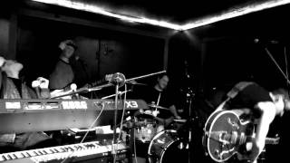 Growwler &quot;Crown&quot; (Mason Jennings Cover) LIVE at Sam Bond&#39;s Garage