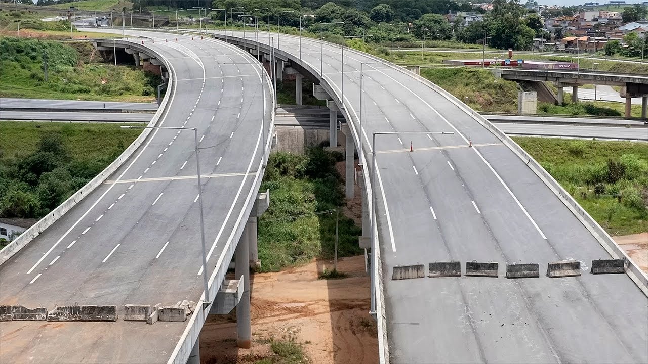MEGA OBRAS MAIS INÚTEIS DO BRASIL